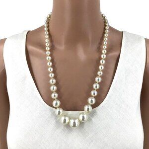 Vintage Necklace Graduated Beaded White Satin Finish 25 Inch Length